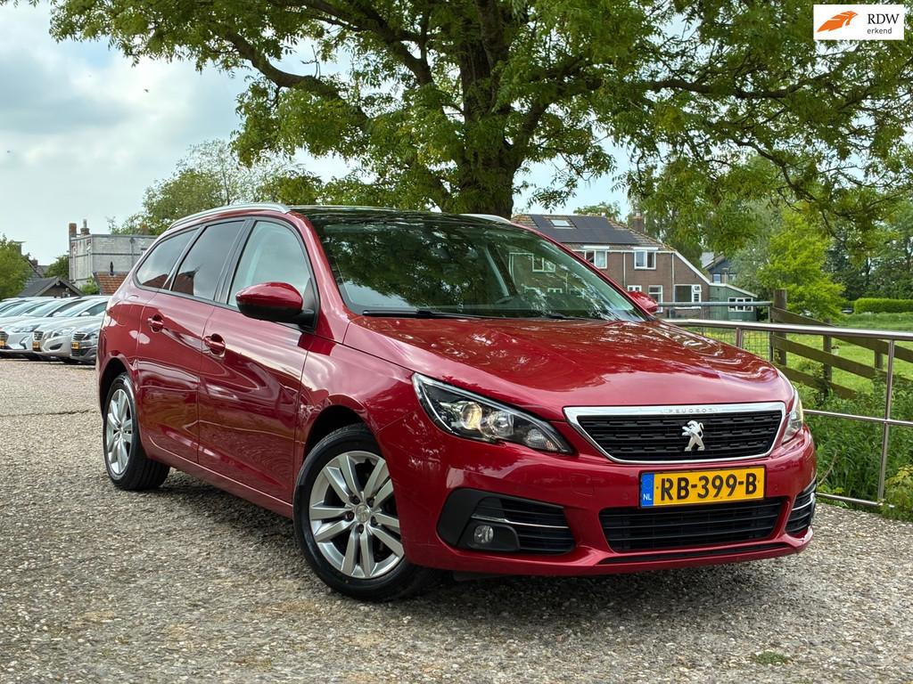 Peugeot 308 SW 1.2 PureTech Blue Lease Executive | Pano + Cr, Voorwielaandrijving, Stof, Gebruikt, 1199 cc