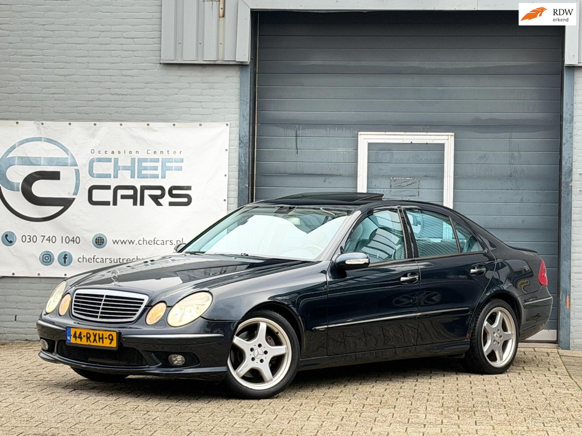 Mercedes-Benz E 500|NIEUWEAPK|PANO|FABRIEKSAF AMG|18'AMG LM!, Auto's, Automaat, Achterwielaandrijving, Gebruikt, Zwart
