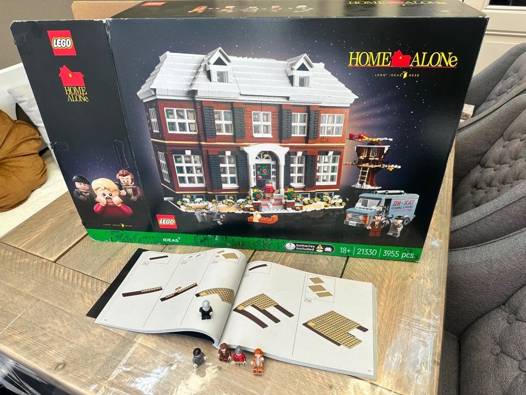 Lego 21330 home alone, Kinderen en Baby's, Lego, Ophalen of Verzenden, Zo goed als nieuw, Compleet