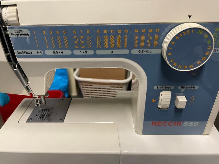 Necchi Naaimachine met vrije arm, verlichting en Gaspedaal, Ophalen, Gebruikt, Naaimachine, Overige merken