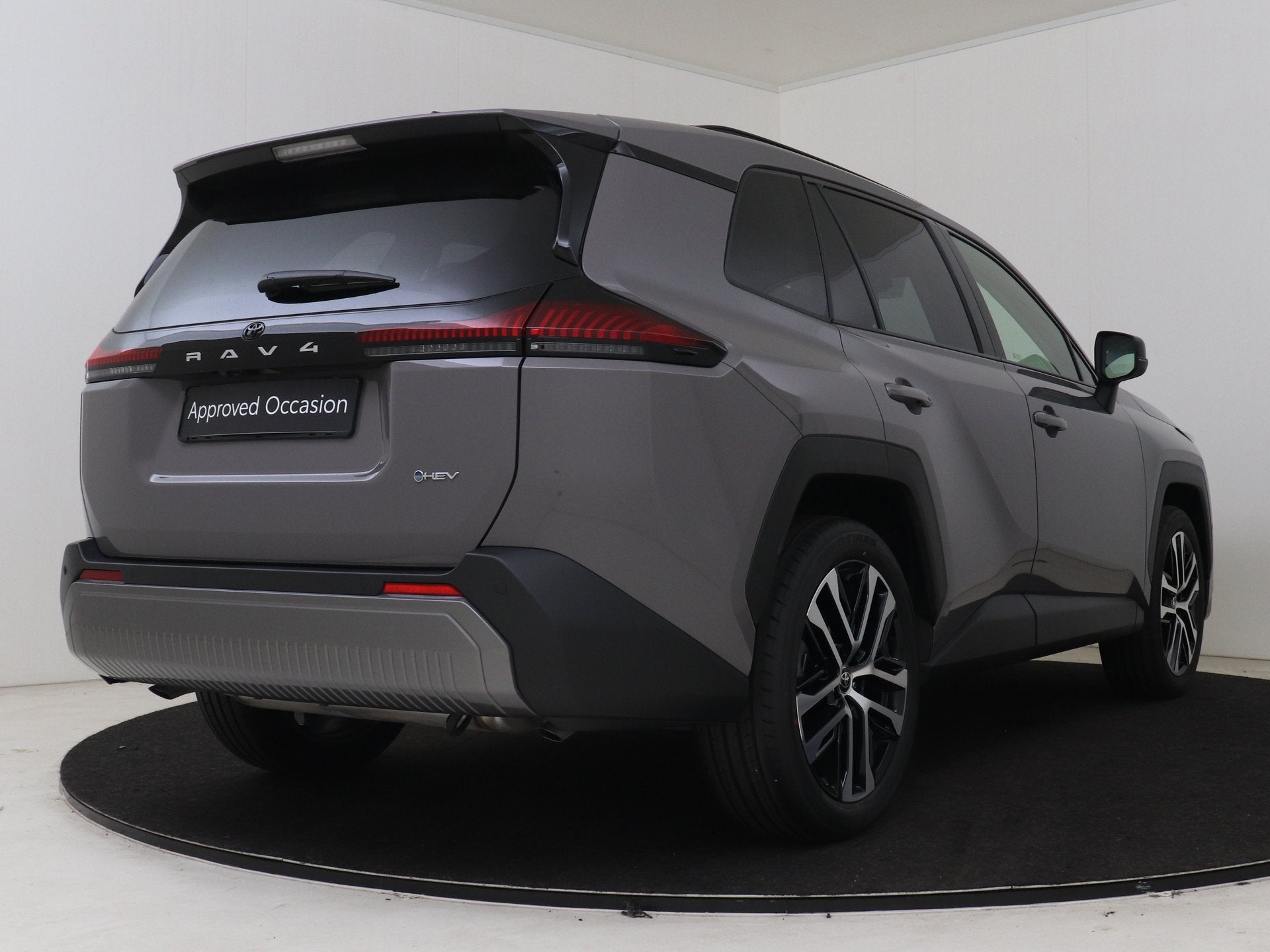 Toyota RAV4 2.5 Hybrid AWD 195 Executive | DIRECT LEVERBAAR, Automaat, 12 maanden, 4 cilinders, Leder