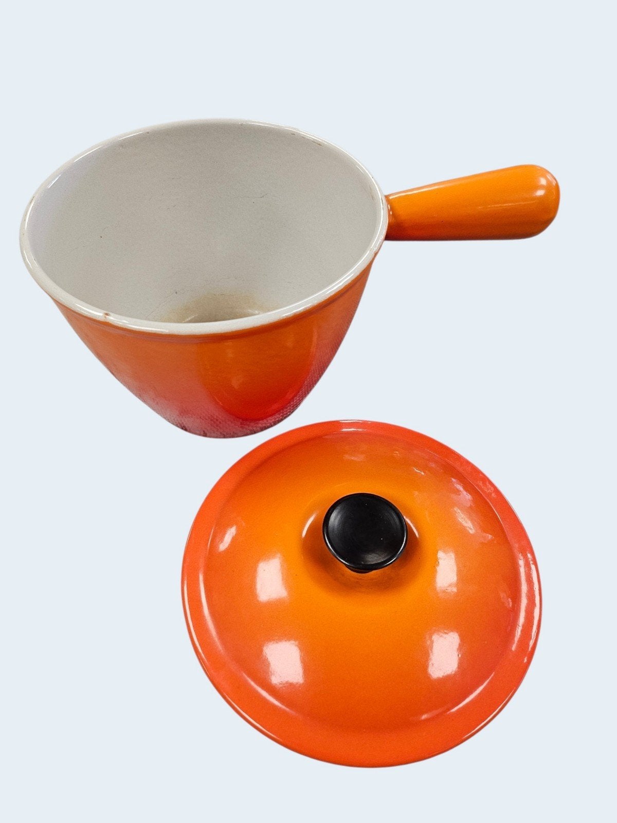 Le Creuset Sauspan Oranje - Gietijzeren Kookpan, Ophalen, Gebruikt, Gietijzer, Le Creuset SAS, 90 Rue du Général Koenig, 02230 Fresnoy-le-Grand, Frankrijk