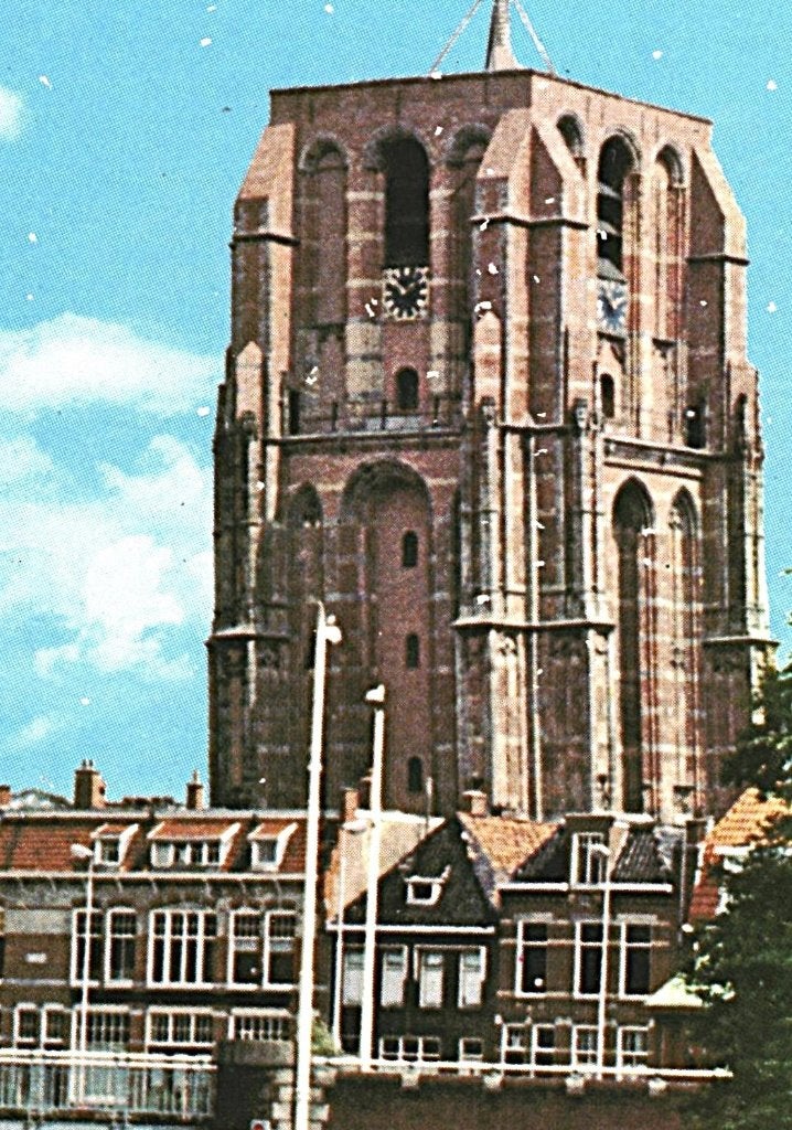 37728 Leeuwarden Rond 75 Fr Leuke oude kaart Niet Gelopen, Verzamelen, Ophalen of Verzenden, 1960 tot 1980, Ongelopen, Friesland