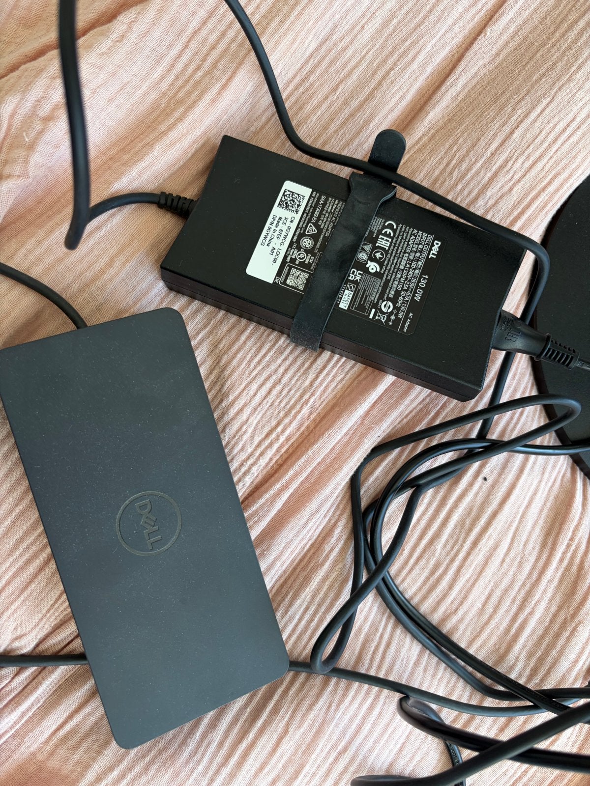 Dell Universal Dock D6000 met 130W adapter, Ophalen, Zo goed als nieuw, Docking station, Laptop