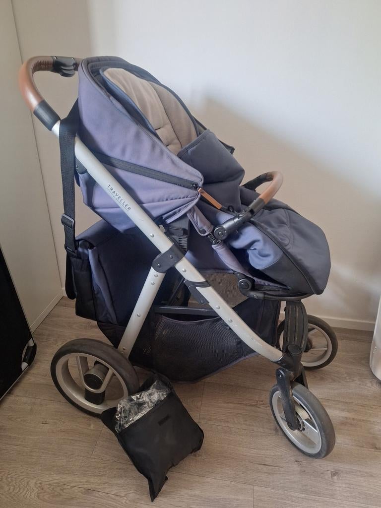 Mutsy Traveller kinderwagen met regenhoes en luiertas, Kinderen en Baby's, Kinderwagens en Combinaties, Gebruikt, Kinderwagen
