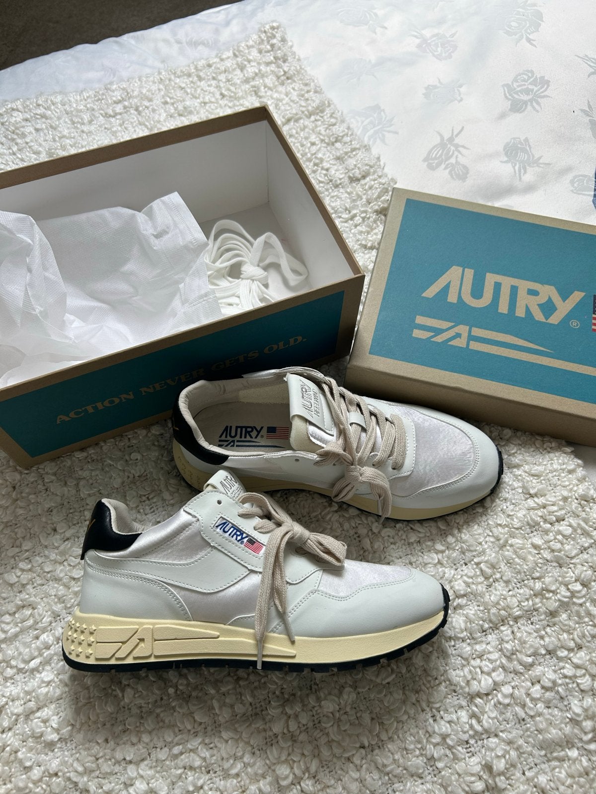 Autry Reelwind sneakers maat 42 - Nieuw in doos, Ophalen of Verzenden, Nieuw, Wit, Sneakers of Gympen