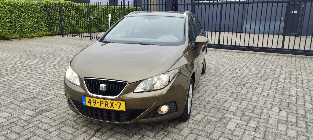 SEAT Ibiza ST 1.4 ST Bj 2011 airco zeer nette auto, Auto's, Seat, Voorwielaandrijving, Euro 5, 4 cilinders, Bruin