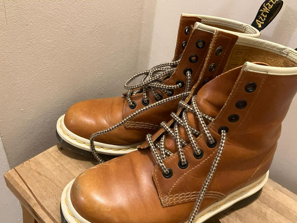 Dr Martens maat 37, Kleding | Dames, Schoenen, Bruin, Lage of Enkellaarzen, Ophalen of Verzenden, Gedragen