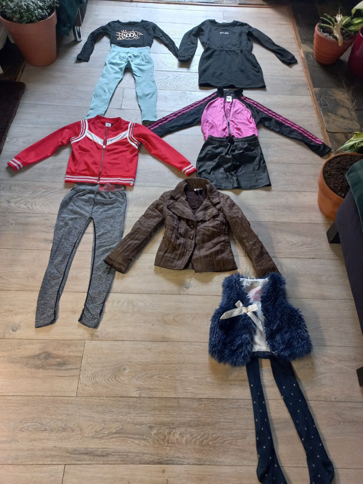 Prijs is voor alles  !! €5.- per setje, Verzenden, Zo goed als nieuw, Maat 140