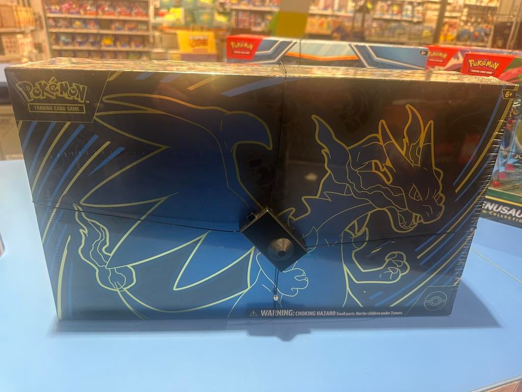Pokémon TCG: Mega Charizard X ex Ultra-Premium Collection, Hobby en Vrije tijd, Verzamelkaartspellen | Pokémon, Ophalen of Verzenden