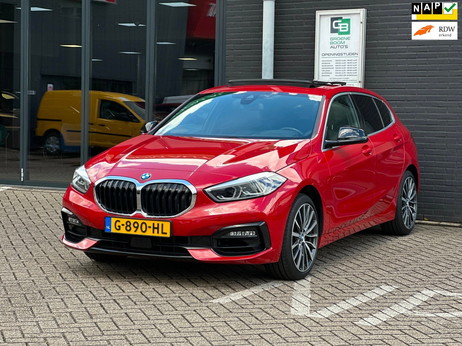 BMW 1-serie 118i Executive Edition/PANO-DAK/NAVI/CARPLAY/LED, Auto's, Dealer onderhouden, Stof, Origineel Nederlands, Bedrijf