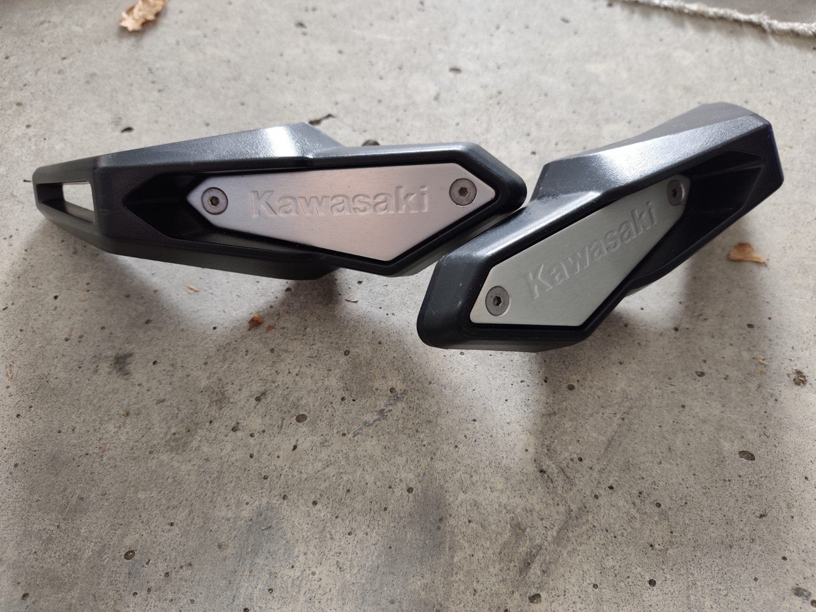 Originele Kawasaki Z900 Frame Sliders, Ophalen of Verzenden, Nieuw
