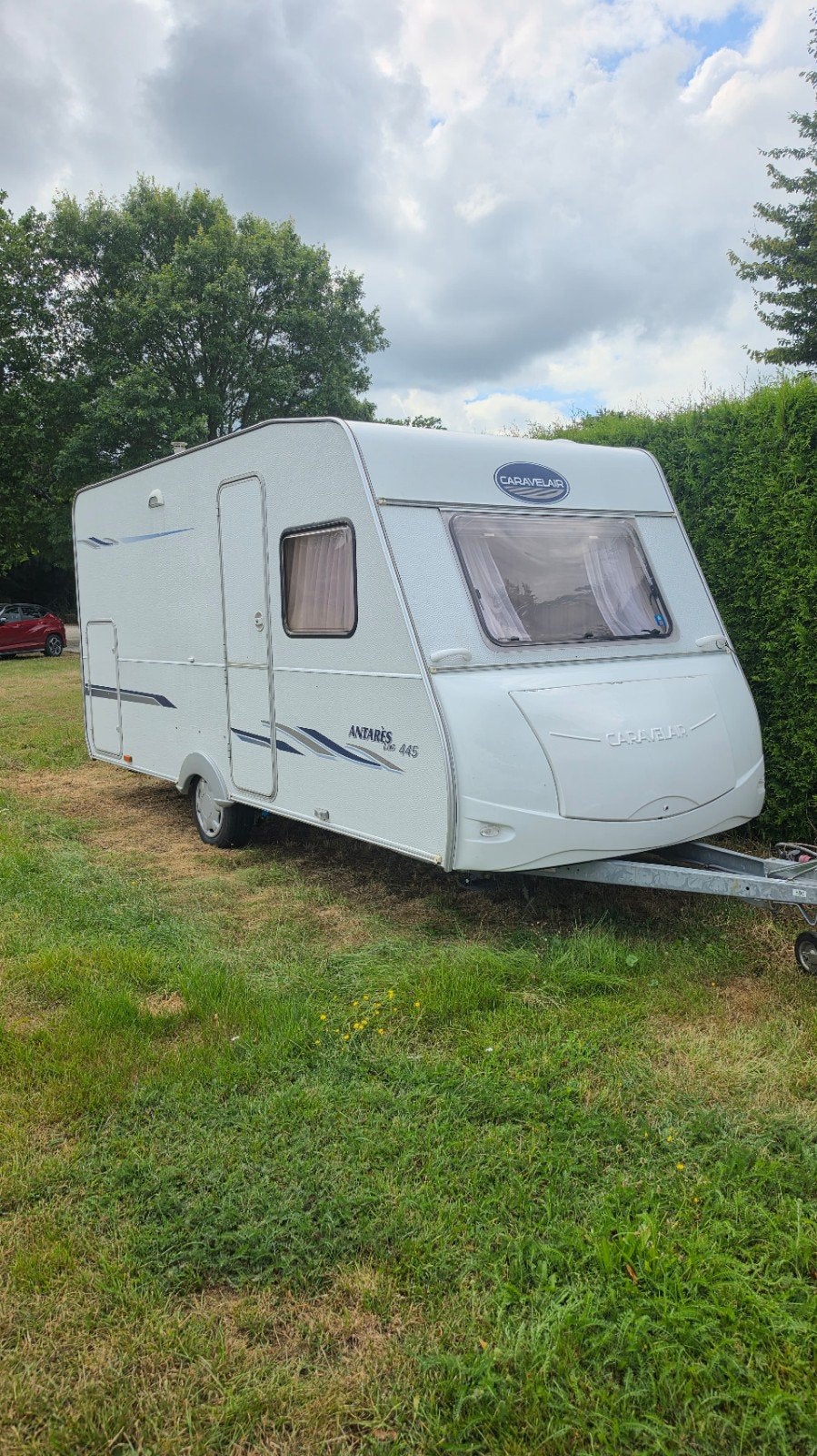 Caravelair Antares Luxe 445 met stapelbed, airco, Caravans en Kamperen, Caravans, Vast bed, Schokbreker, 750 - 1000 kg, Particulier