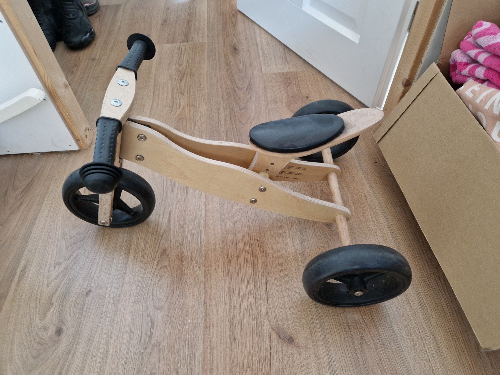 Houten loopfiets voor kinderen - Zo goed als nieuw, Ophalen, Zo goed als nieuw, Minder dan 16 inch