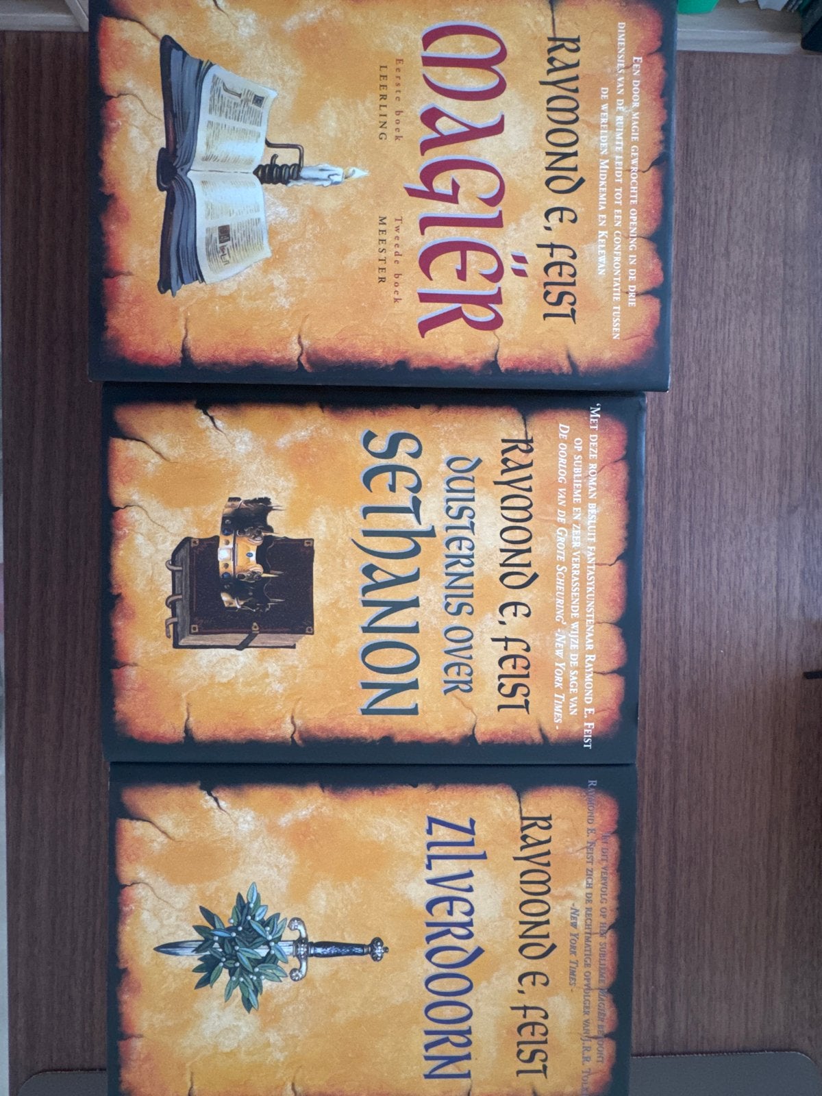 Raymond E. Feist - Magier, Duisternis over Sethanon, Zilverd, Boeken, Fantasy, Ophalen, Zo goed als nieuw