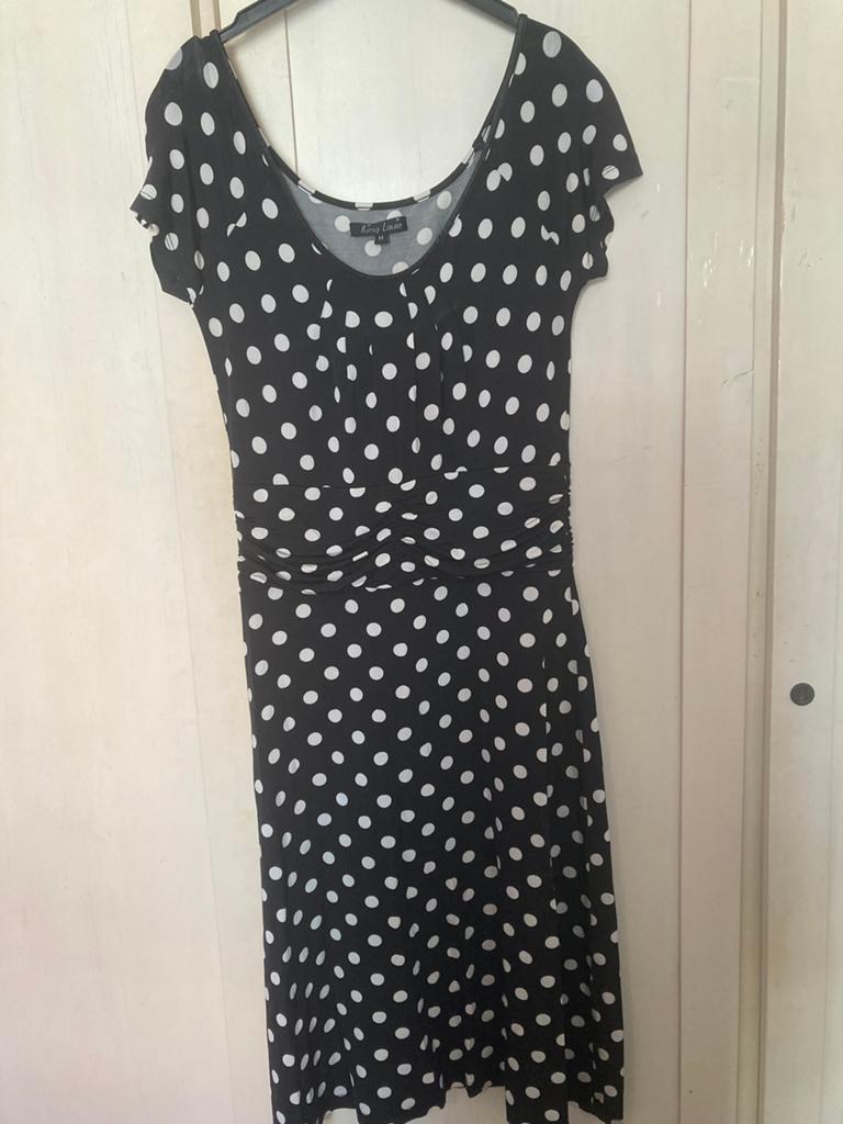 Leuke King Louie polkadot jurk, mt M, Kleding | Dames, Jurken, Maat 38/40 (M), Zwart, Ophalen of Verzenden, Knielengte
