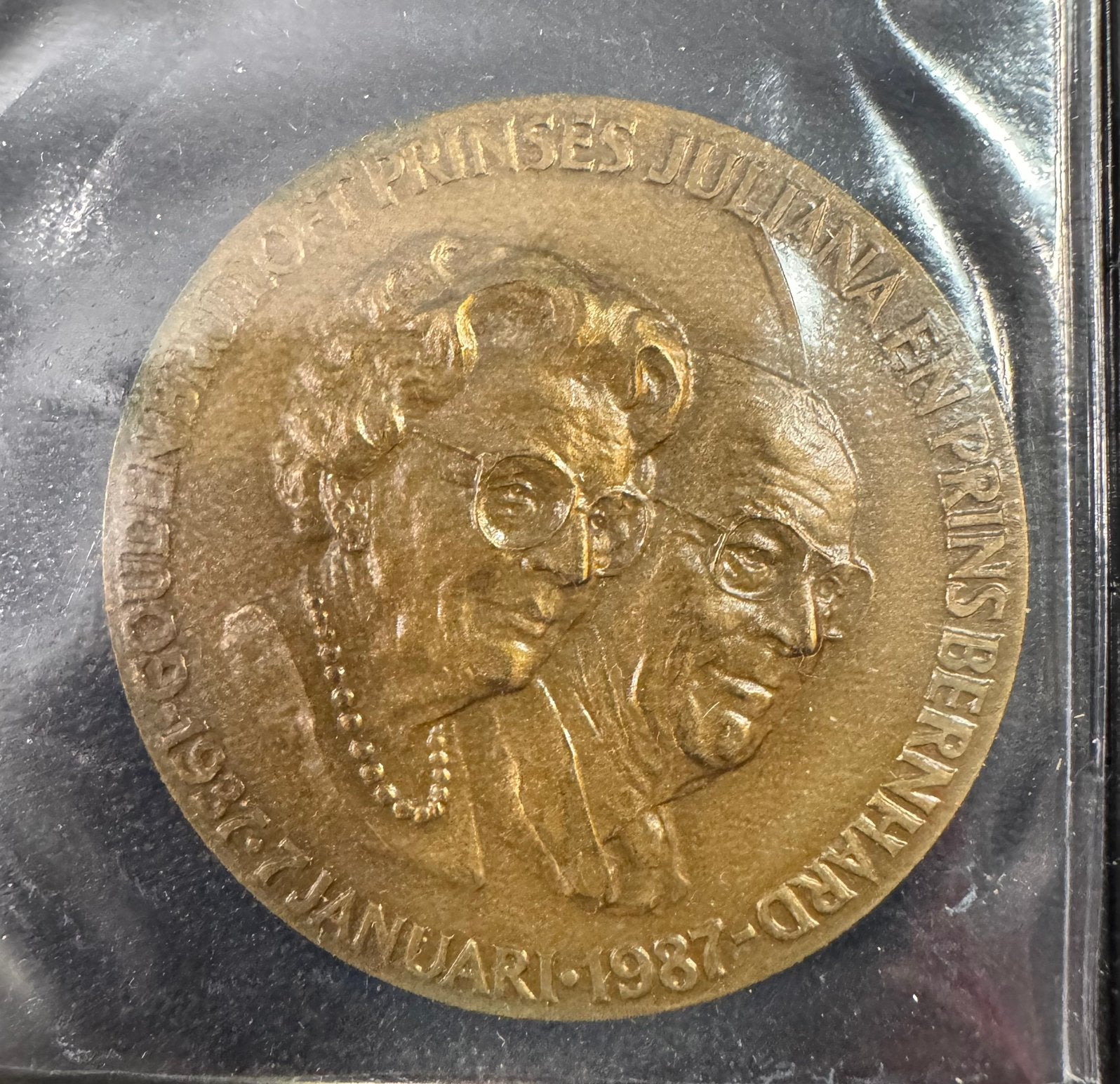 Brons penning PRINSES JULIANA en BERNHARD gouden bruiloft, Ophalen of Verzenden, Brons