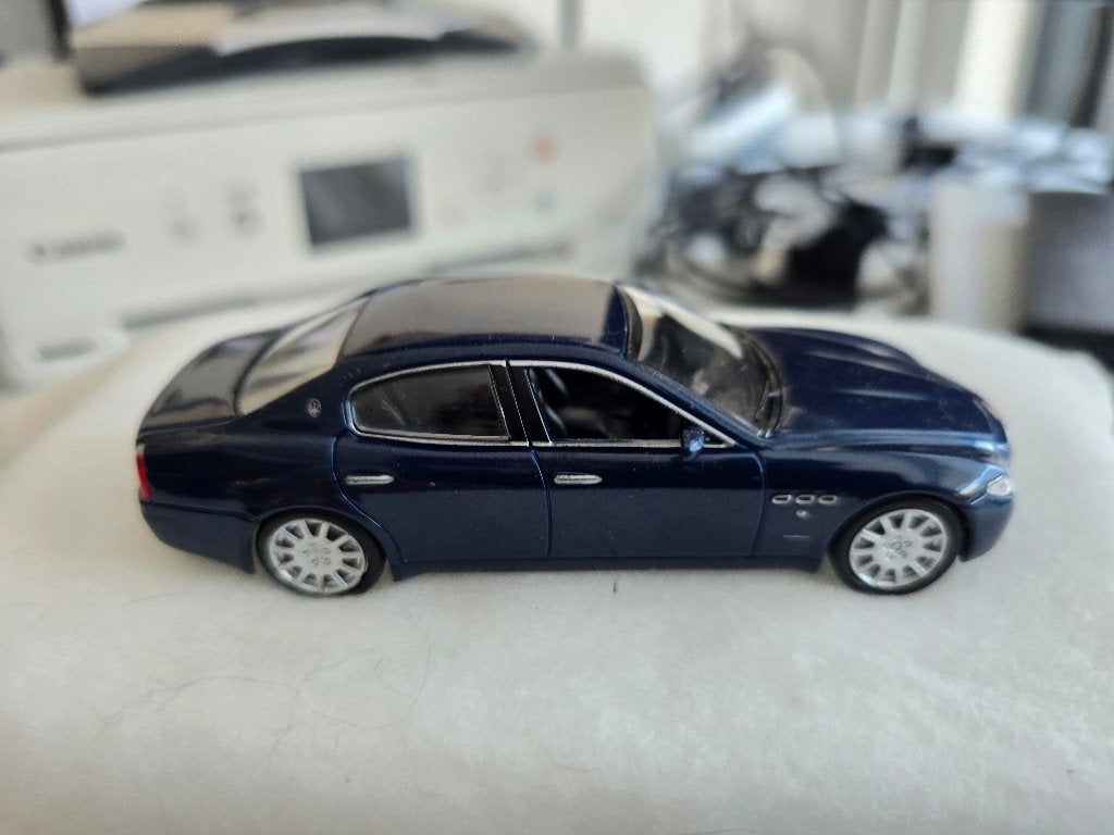 Maserati Quattroporte 2003 1/43, Ophalen of Verzenden, Gebruikt, Auto, Overige merken