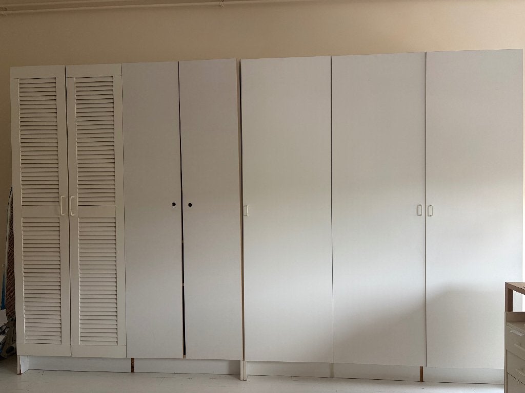 Gratis kledingkast wit Ikea 3 meter. Amsterdam Z. 1e et., Huis en Inrichting, Gebruikt, Overige materialen, 200 cm of meer, 50 tot 100 cm