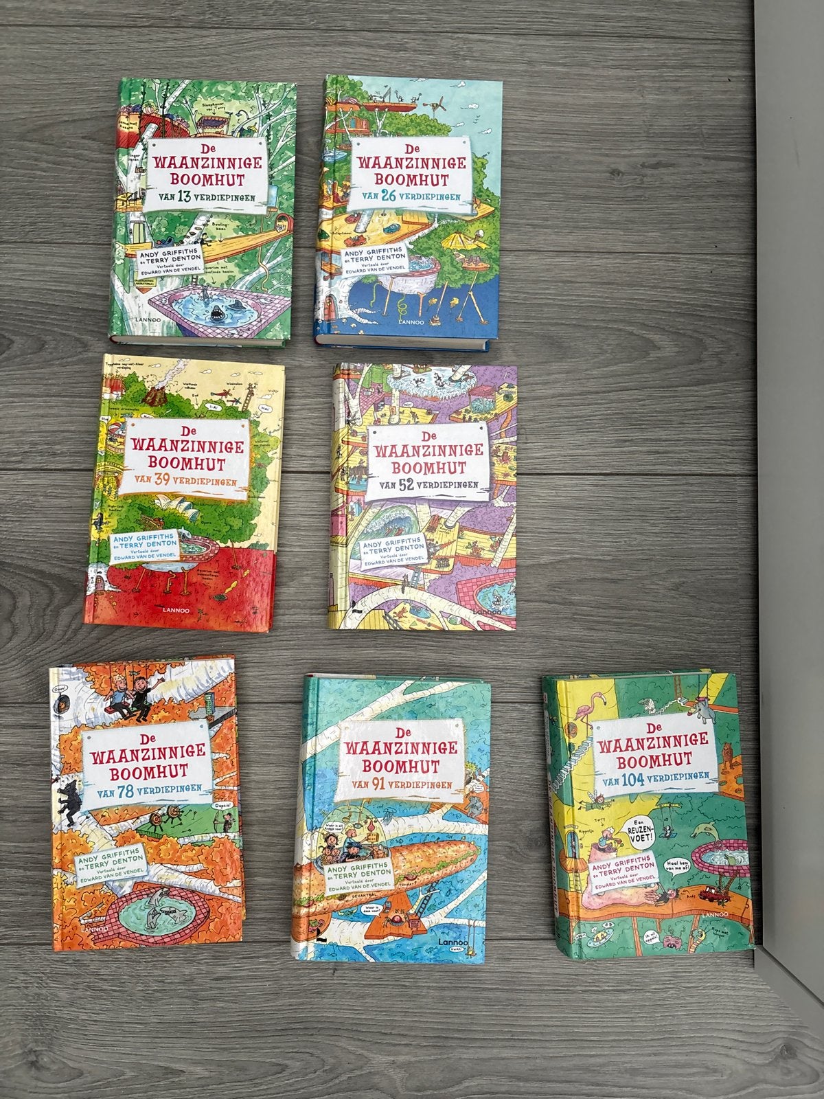 De Waanzinnige Boomhut serie - 7 boeken, Boeken, Ophalen of Verzenden, Zo goed als nieuw, Fictie