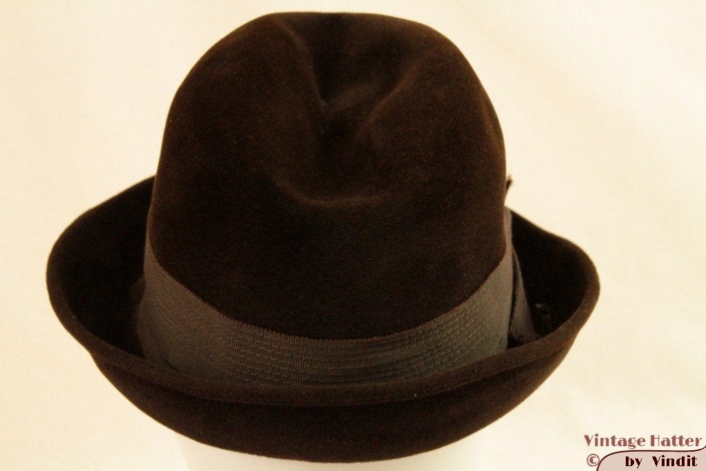 Vintage Dameshoed bruin fluweel 56 gratis verzenden in NL, Ophalen of Verzenden, Gedragen, 56 of 57 cm (M, 7 of 7⅛ inch), Hoed