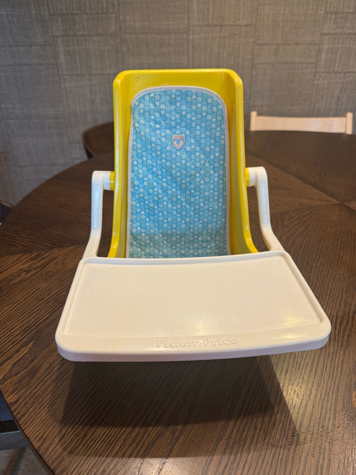 Fisher-Price Poppen kinderstoel met opklapbaar tafeltje, Ophalen of Verzenden, Gebruikt, Babypop