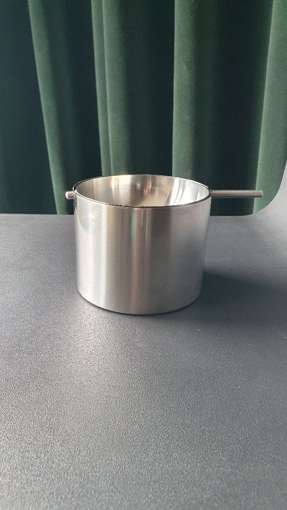 Stelton Arne Jacobsen deens design asbak Cylinda groot model, Ophalen, Gebruikt