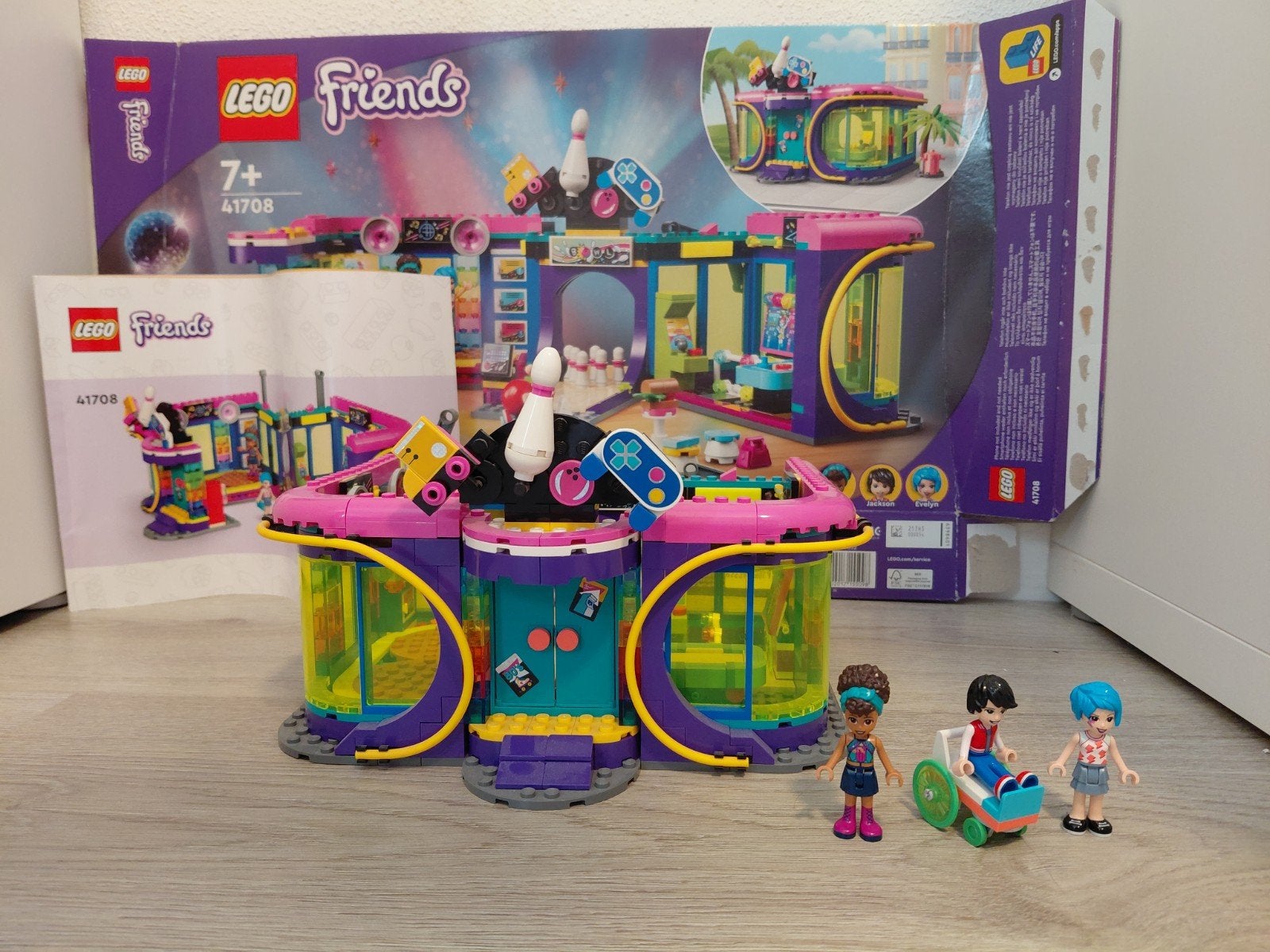 lego friends 41708; arcade/bowlingbaan, Ophalen of Verzenden, Zo goed als nieuw