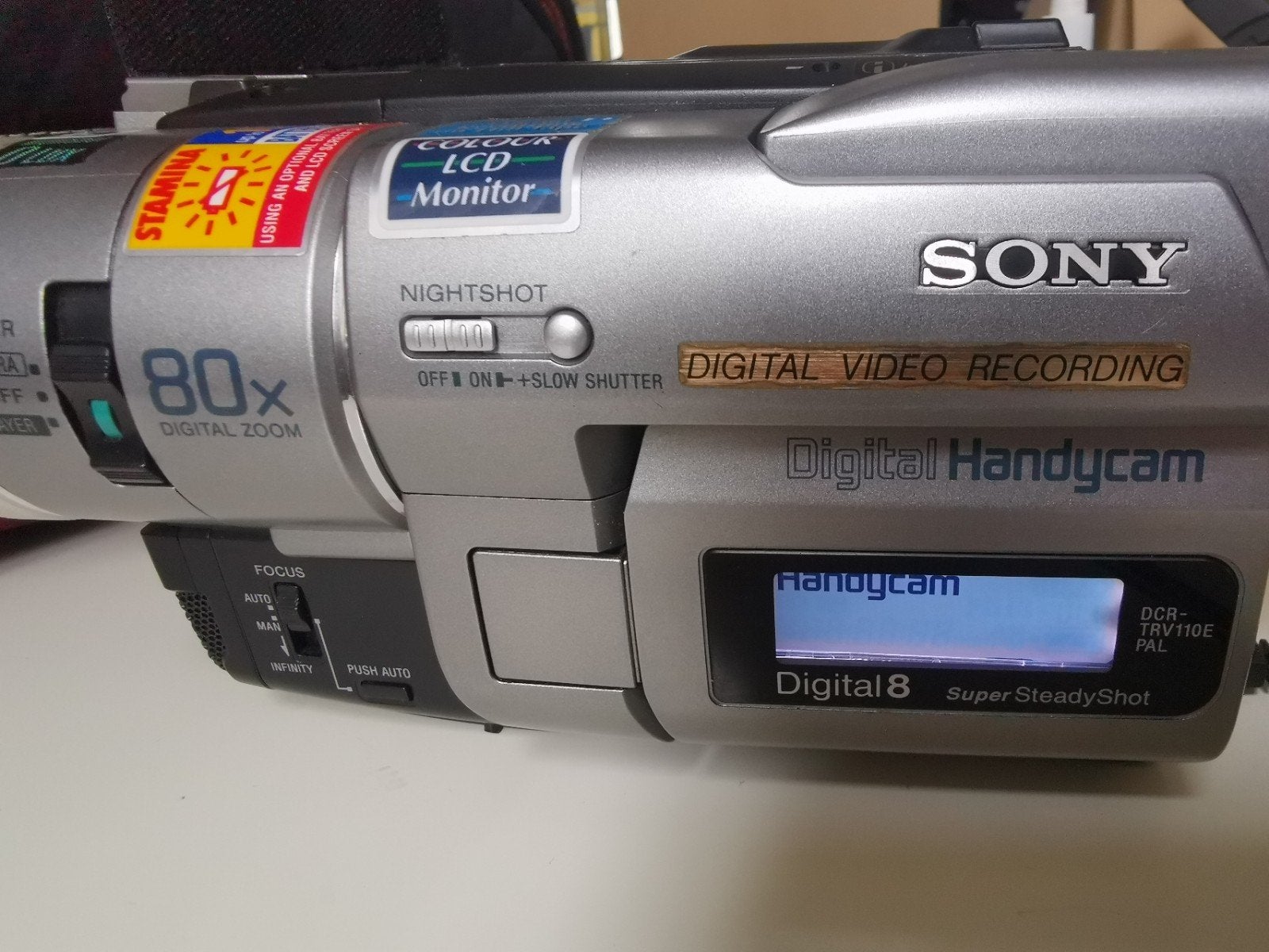 Sony DCR-TRV110E Digital8 Camcorder - Video8/Hi8 afspelen, Gebruikt, Overige soorten, Ophalen of Verzenden, 8 tot 20x