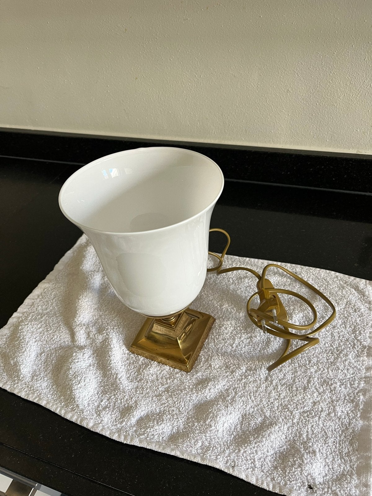 Schemerlamp melkglas met koperen vierkante voet, Gebruikt, Wit, Glas, E27 (groot)