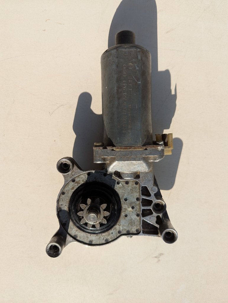 Mercedes W202 Raammotor Links Voor – Bosch 0130821638, Ophalen of Verzenden, Mercedes-Benz
