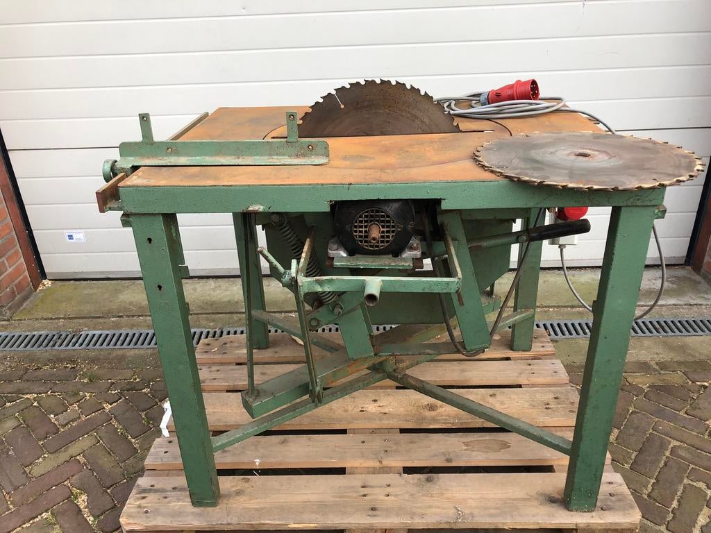 bouwzaag haardhoutzaag 380 volt, Doe-het-zelf en Verbouw, Gereedschap | Zaagmachines, Ophalen, Gebruikt, Cirkelzaag, 70 mm of meer