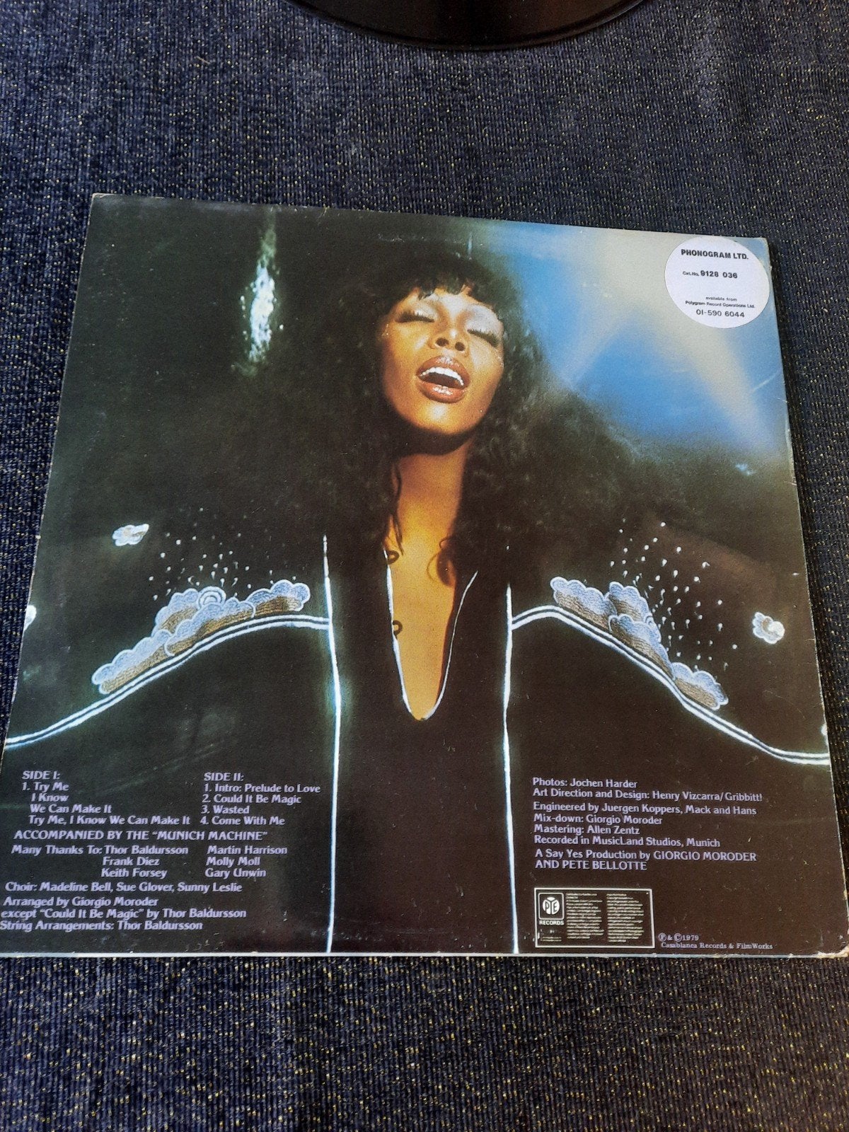 Foto 3 van Donna Summer - A Love Trilogy LP (Nieuwstaat)