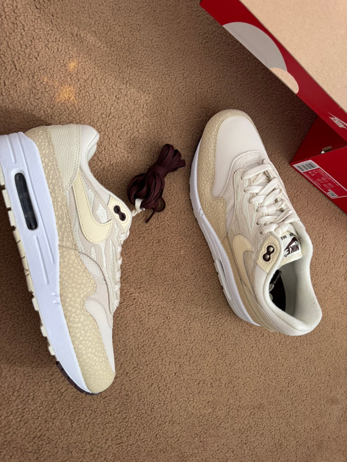 W Nike Air Max 1’87 Safari Coconut Milk | eu 43 | nieuw, Kleding | Dames, Schoenen, Verzenden, Beige, Nieuw, Sneakers of Gympen