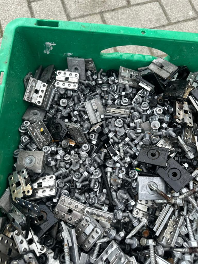 Klemmen/bouten/schroeven, Ophalen, Zo goed als nieuw, Minder dan 50 mm, Schroeven