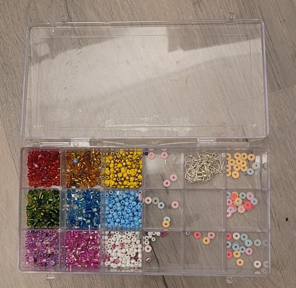 Kralen kraaltjes om sieraden te maken incl. oorbelhaakjes, Ophalen of Verzenden, Zo goed als nieuw, Kraal