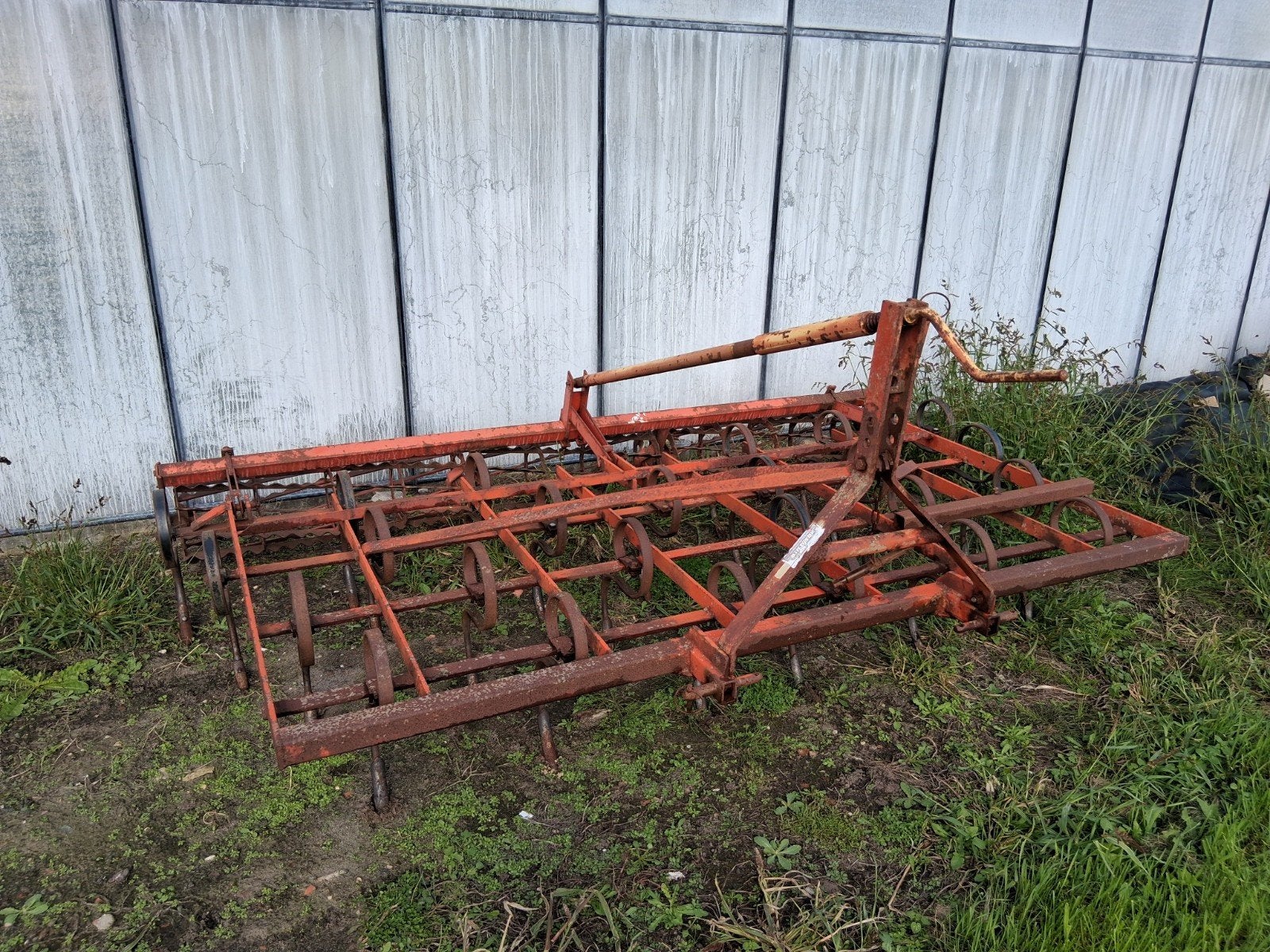 Triltand cultivator, Ophalen, Grondbewerking
