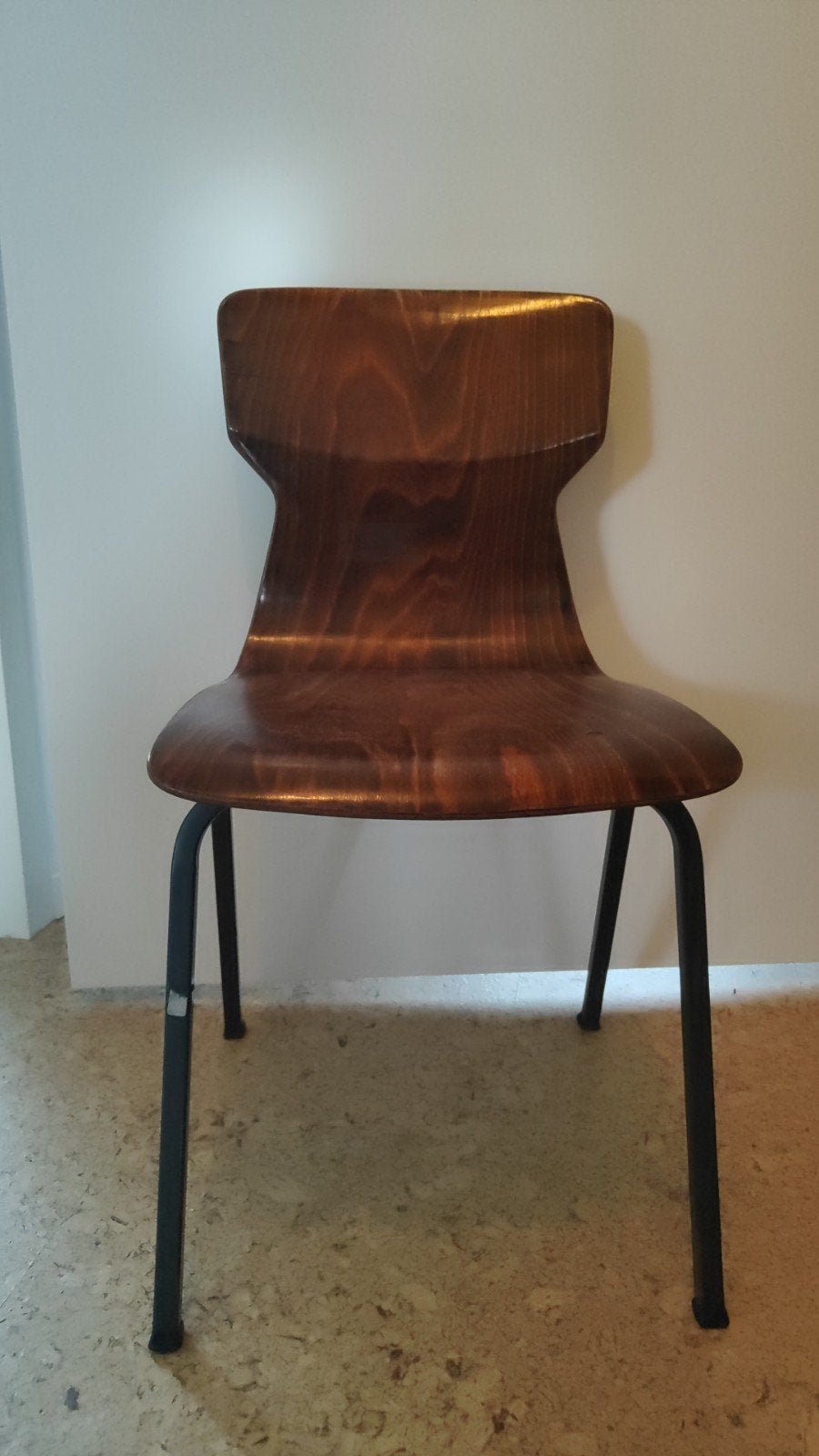Vintage houten stoel met metalen onderstel, Ophalen, Gebruikt, Bruin, Vintage, Klassiek