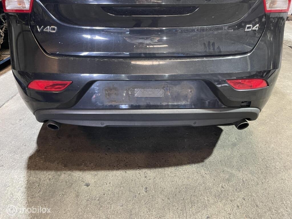 Achterbumper origineel zwart Volvo V40 II ('12-'19), Auto-onderdelen, Gebruikt, Ophalen of Verzenden, Volvo, Bumper