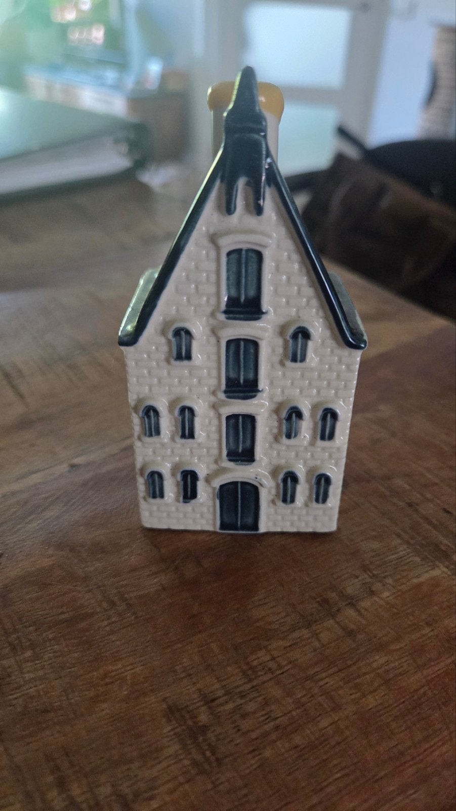 KLM huisje nr. 70 - Gevuld en in goede staat, Ophalen of Verzenden, Zo goed als nieuw, 61 t/m 80, Gevuld
