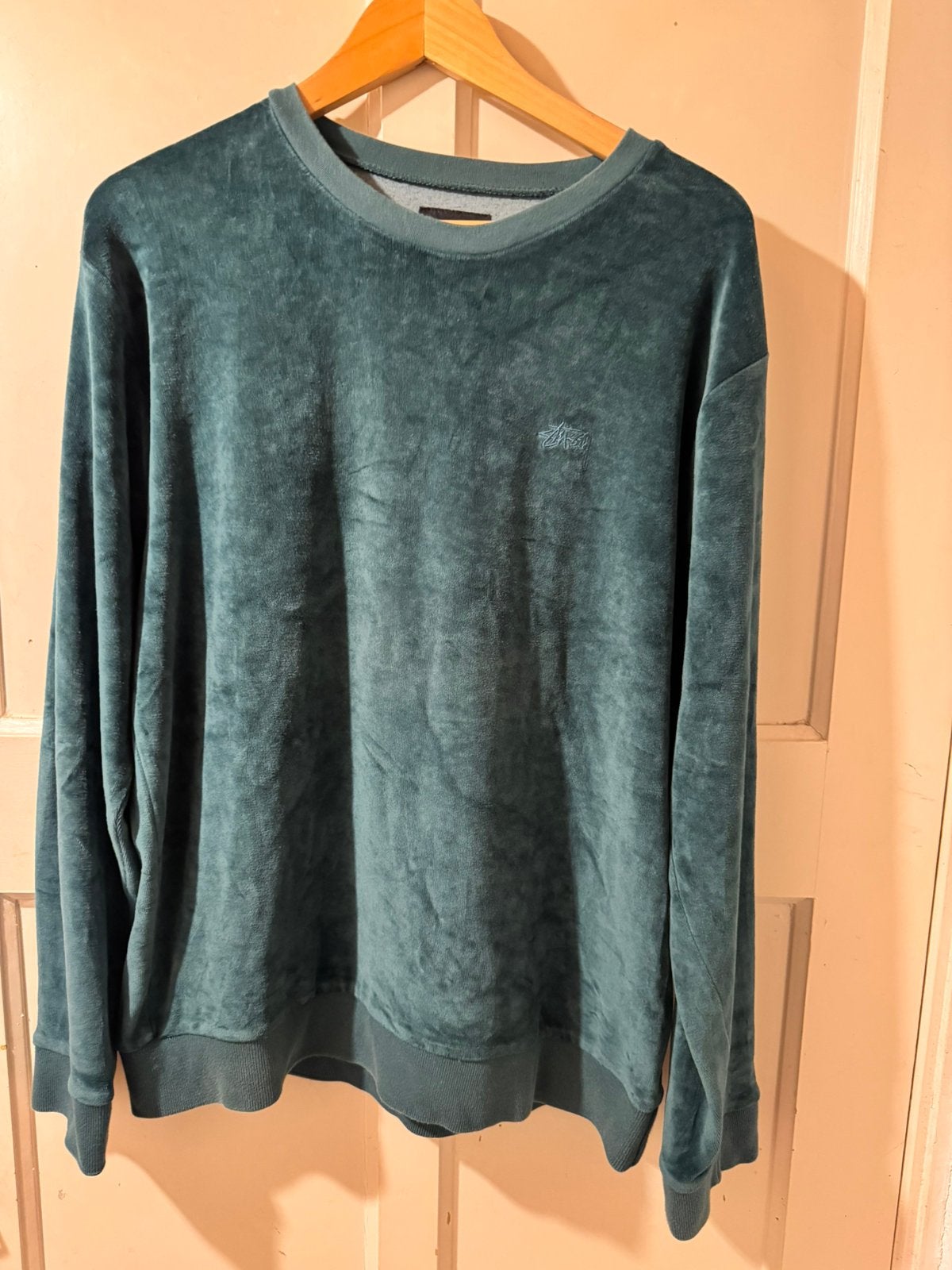 Stüssy groene velvet trui maat m., Kleding | Heren, Ophalen of Verzenden, Zo goed als nieuw, Groen