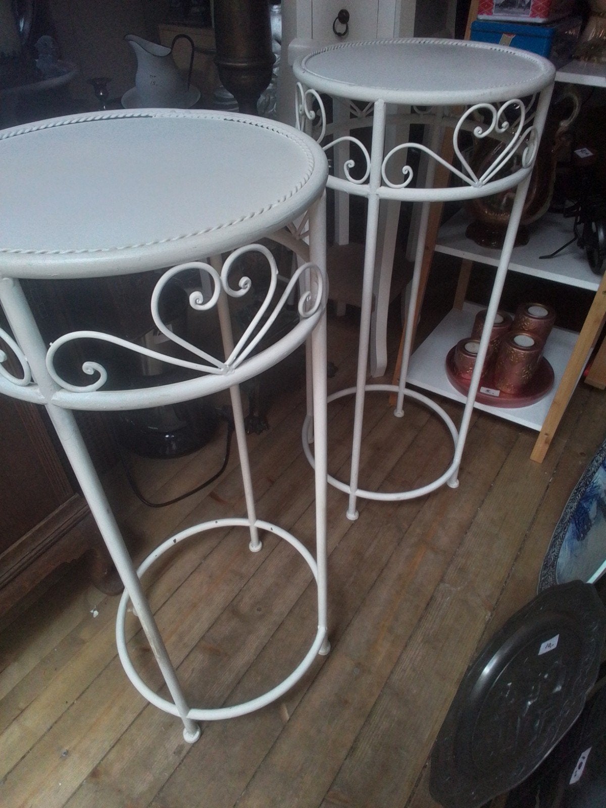 2 metalen plantentafels - 70 cm hoog, Ophalen of Verzenden, Metaal, Wit, Gebruikt