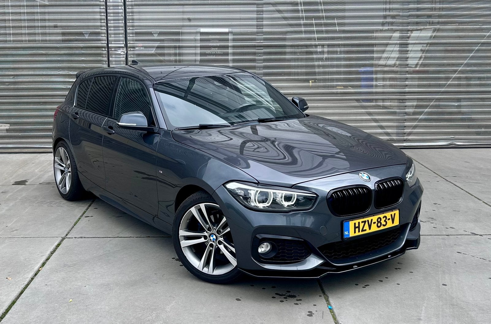 BMW 1-Serie 1.5 118I 5DR 2017 Grijs, Auto's, 1-Serie, 1280 kg, Zwart, Alcantara