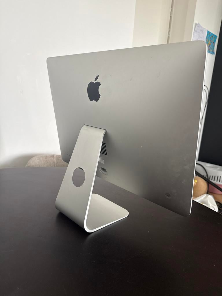Apple Monitor te koop - Stijlvol en functioneel, Ophalen, Gebruikt, 60 Hz of minder, Overige typen