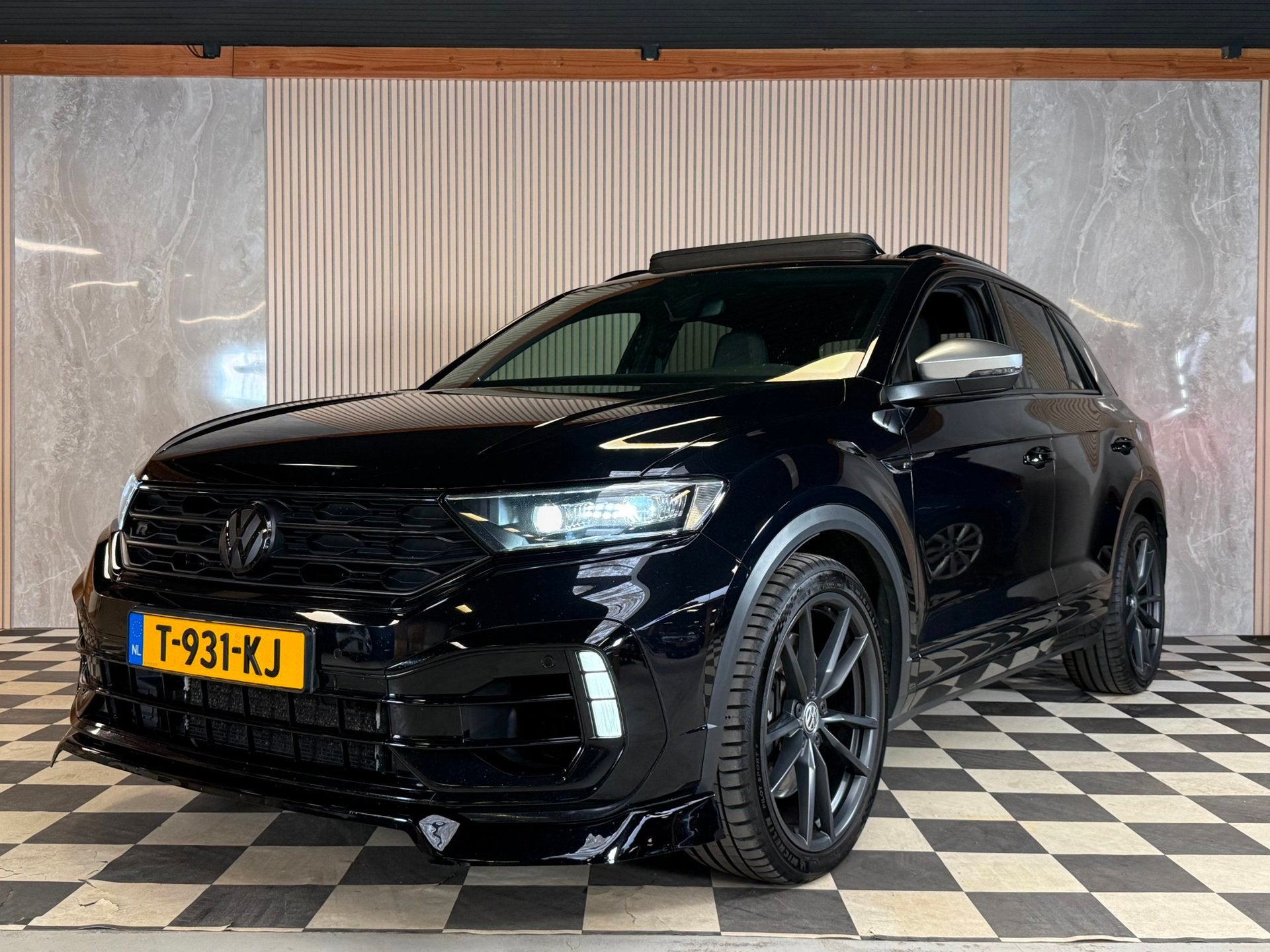Volkswagen T-Roc 2.0 TSI 4Motion R 404PK Akra|Pano|Keyless|T, Auto's, Volkswagen, Automaat, Gebruikt, Euro 6, 4 cilinders