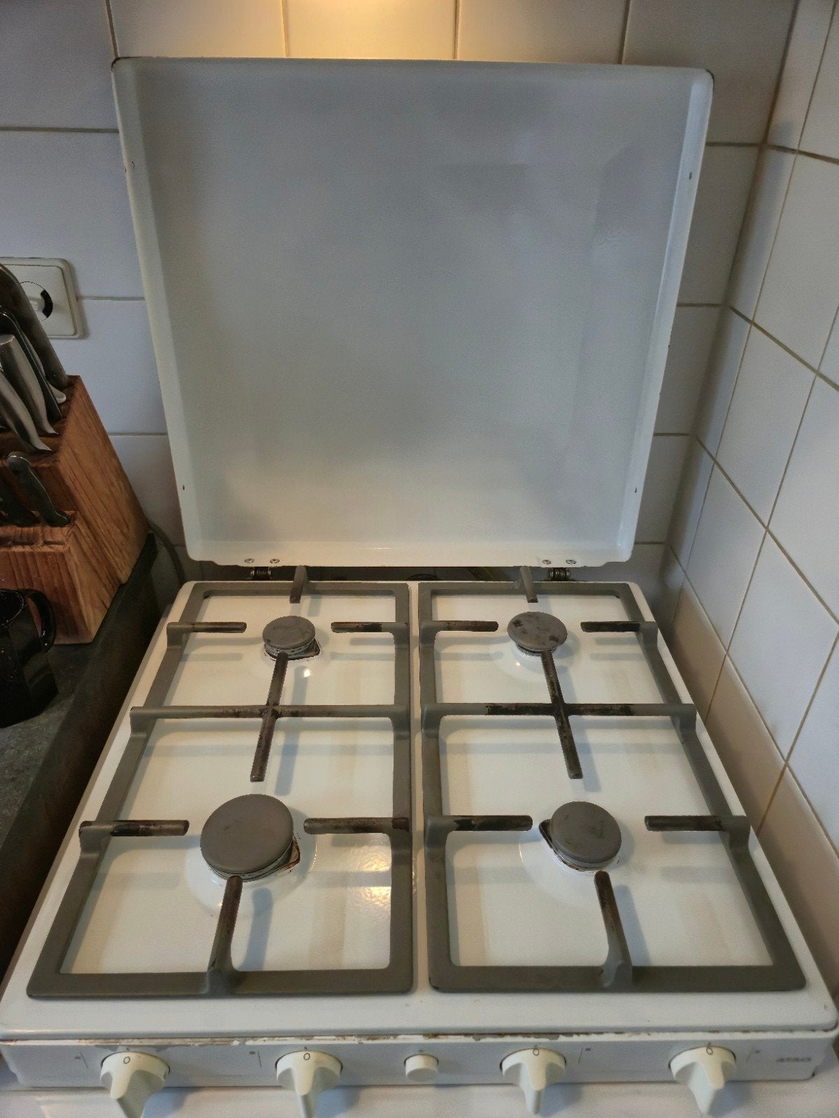 Atag vrijstaand gasfornuis met 4 pitten en nieuwe gasslang, Witgoed en Apparatuur, Fornuizen, Ophalen, Gebruikt, 4 kookzones, Gas