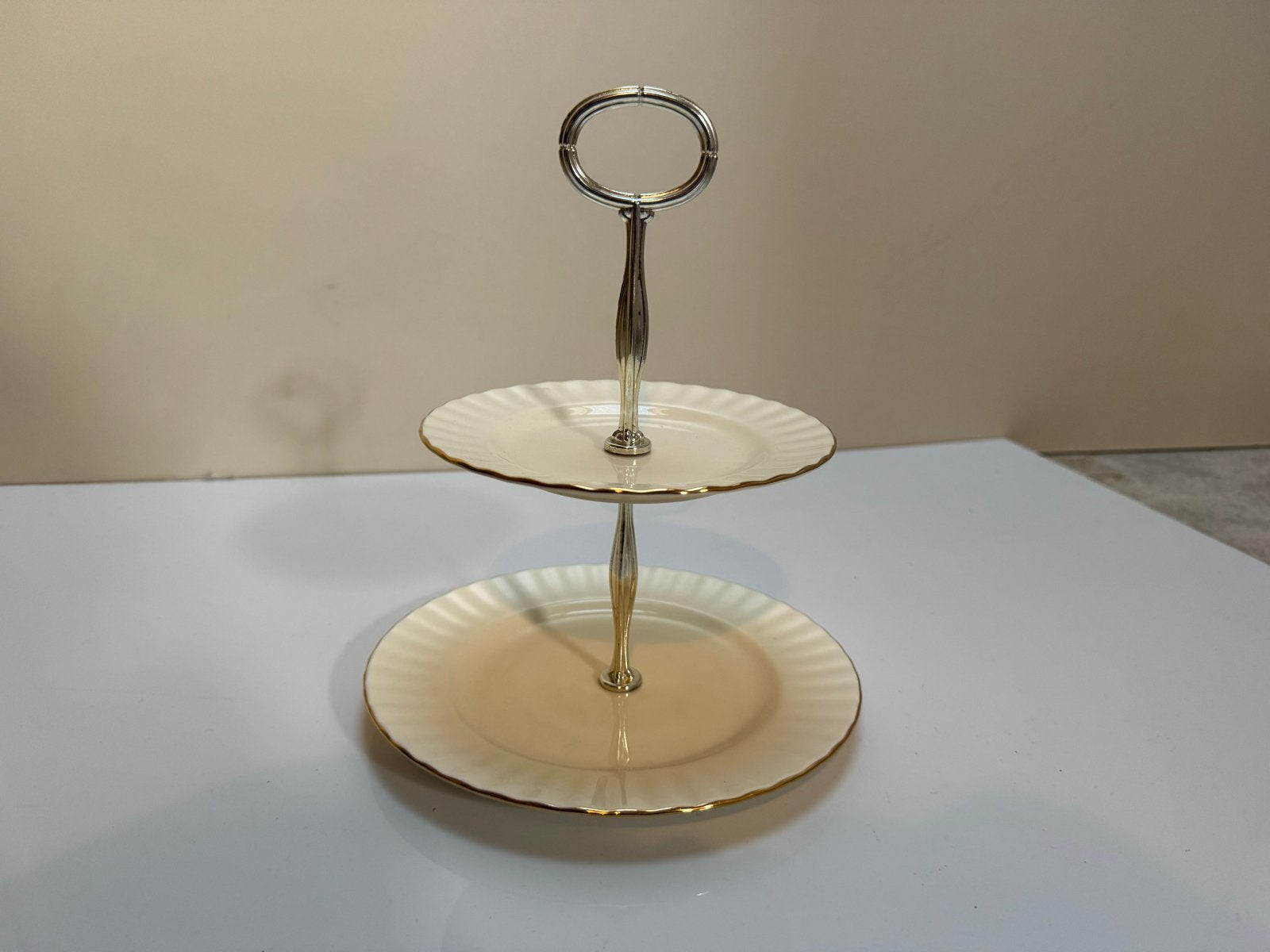Royal Albert Afternoon Tea Gold etagere, Klassiek, Overige typen, Ophalen of Verzenden, Zo goed als nieuw