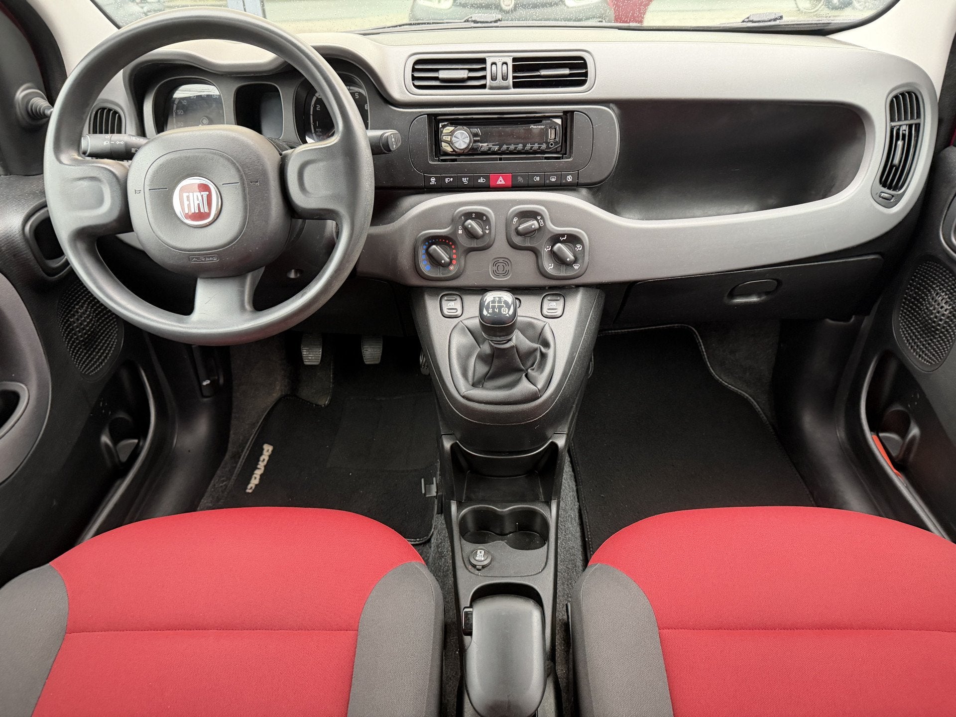 Fiat Panda 0.9 TwinAir Panda * 93.519 Km * 5 Deurs * NIEUWST, Voorwielaandrijving, Dealer onderhouden, Stof, Gebruikt