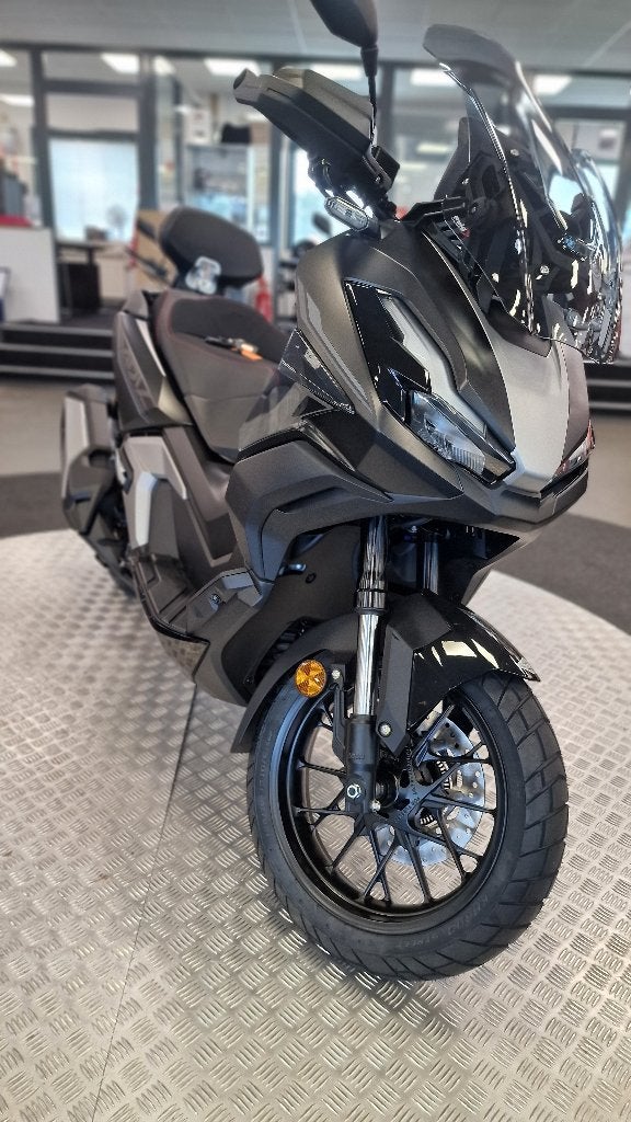 Honda ADV350 Special Edition (2025), Motoren, Motoren | Honda, Gebruikt, Particulier, Minimaal motorrijbewijs A2, Automaat