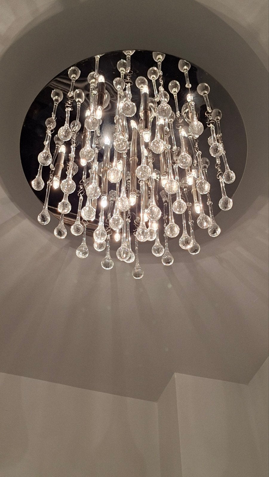 Moderne plafondlamp met kristallen druppels, Huis en Inrichting, Ophalen, Overige fittingen, Zo goed als nieuw, Glas